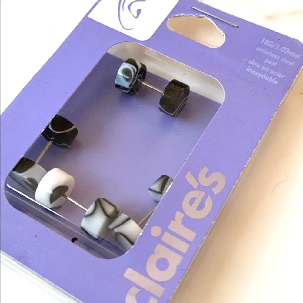 Claire's Stainless‎ Steel Post Black & white, NIB